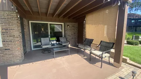Exterior - 2523 E Lakeshore Dr #C-17, Crown Point, IN 46307 photo 11 of 16