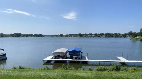 View/Area - 2523 E Lakeshore Dr #C-17, Crown Point, IN 46307 photo 1 of 7