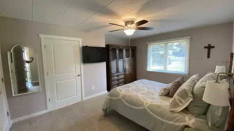 Bedroom - 2523 E Lakeshore Dr #C-17, Crown Point, IN 46307 photo 1 of 10