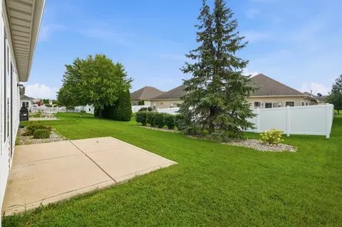 Exterior - 7535 E 103rd Ave, Crown Point, IN 46307 photo 5 of 5
