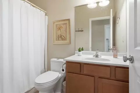 Bath - 7535 E 103rd Ave, Crown Point, IN 46307 photo 1 of 2