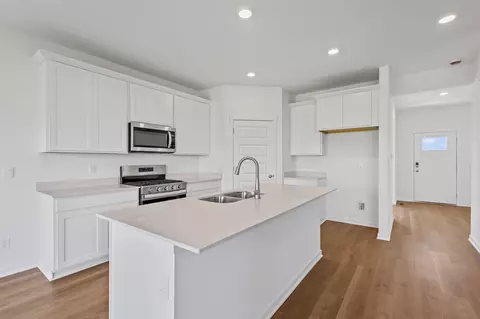 Kitchen - 7747 W 107th Pl, Crown Point, IN 46307 photo 5 of 6