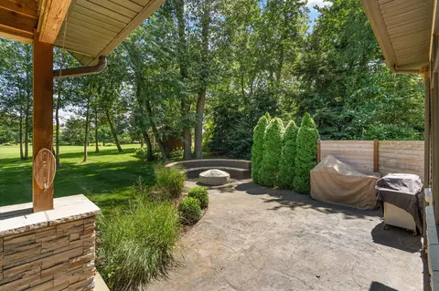 Exterior - 10929 Bunker Dr, De Motte, IN 46310 photo 9 of 20