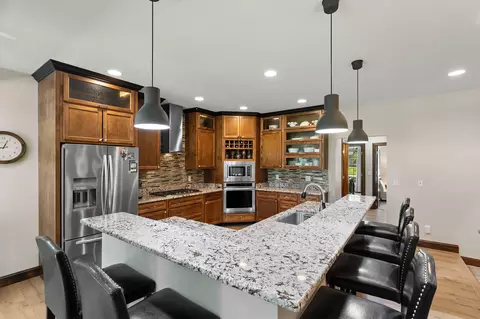 Kitchen - 10929 Bunker Dr, De Motte, IN 46310 photo 9 of 10