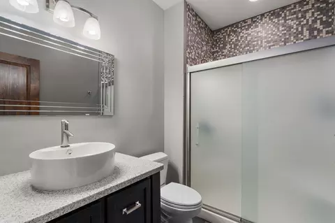 Bath - 10929 Bunker Dr, De Motte, IN 46310 photo 1 of 5