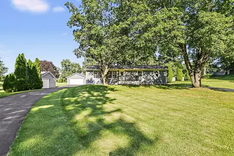 6571 W Johnson Rd, La Porte, IN 46350