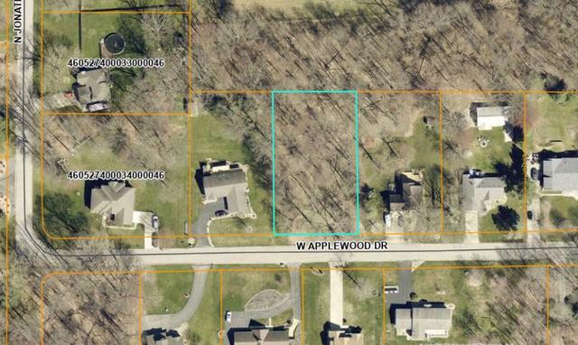 8033 W Applewood Dr, La Porte, IN 46350