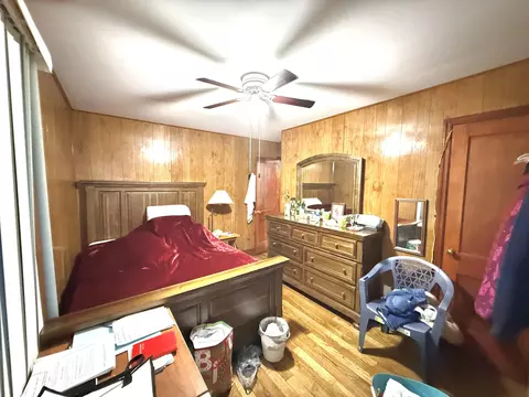 Bedroom - 2606 Birch Ave, Whiting, IN 46394 photo 3 of 7