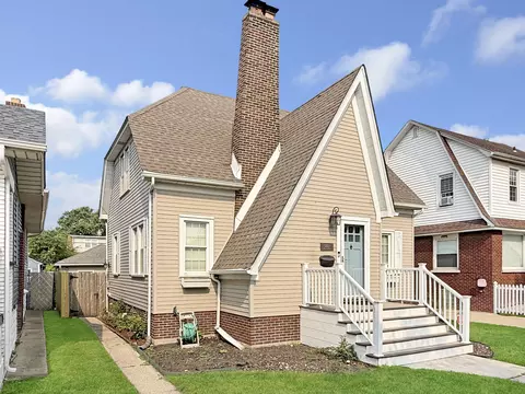 Exterior - 1342 Lake Ave, Whiting, IN 46394 photo 2 of 4