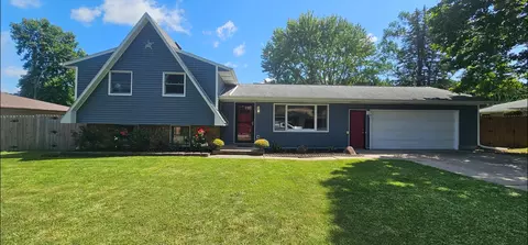 1529 Eisenhower Dr, La Porte, IN 46350
