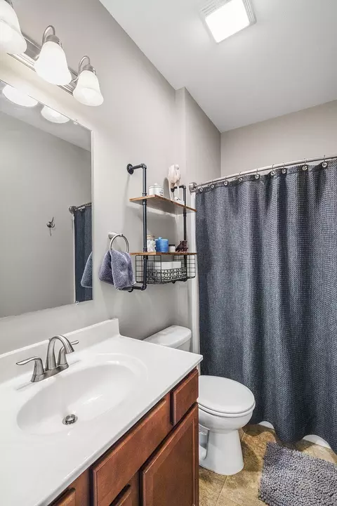 Bath - 11540 Vermont Ct, Crown Point, IN 46307 photo 2 of 2