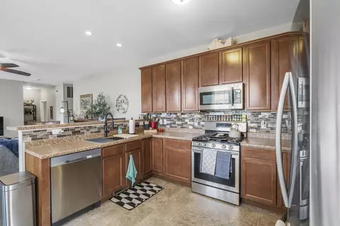 Kitchen - 11540 Vermont Ct, Crown Point, IN 46307 photo 3 of 3