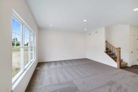 Living - 12922 Maryland St, Crown Point, IN 46307 photo 2 of 4