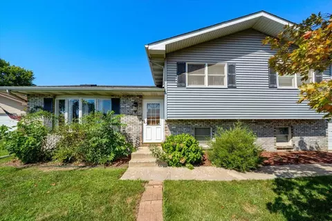 7520 Johnson St, Merrillville, IN 46410