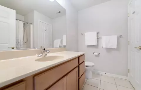 Bath - 629 Cambridge Ct #1-D, Munster, IN 46321 photo 1 of 2