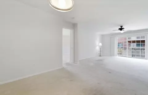 Living - 629 Cambridge Ct #1-D, Munster, IN 46321 photo 2 of 2