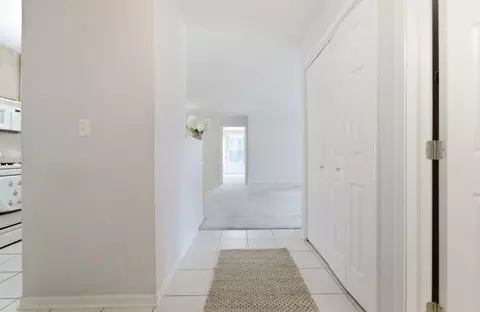 Entry Way - 629 Cambridge Ct #1-D, Munster, IN 46321 photo 2 of 2