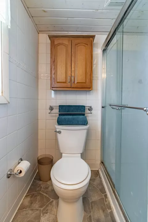 Bath - 604 213th St, Dyer, IN 46311 photo 5 of 5