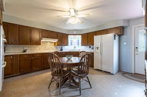 Kitchen - 604 213th St, Dyer, IN 46311 photo 1 of 3