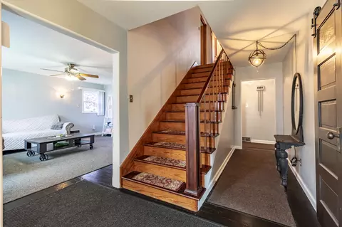 Entry Way - 604 213th St, Dyer, IN 46311 photo 4 of 5