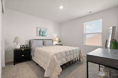 Bedroom - 10370 Blaine St, Crown Point, IN 46307 photo 3 of 4