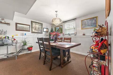 Dining - 303 Minter Dr, Griffith, IN 46319 photo 2 of 2