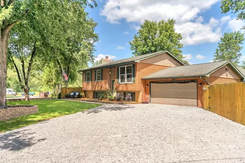 Exterior - 9857 Silver Ct, De Motte, IN 46310 photo 5 of 21