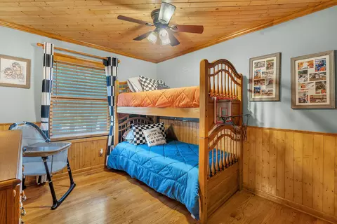 Bedroom - 9857 Silver Ct, De Motte, IN 46310 photo 3 of 6