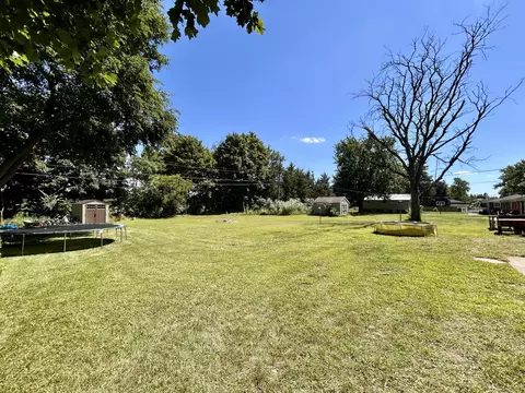 Exterior - 211 Carnation St, De Motte, IN 46310 photo 6 of 7