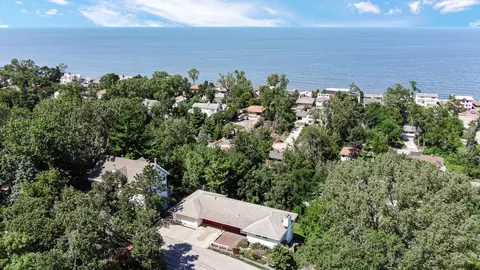 12 Skyline Dr, Portage, IN 46368