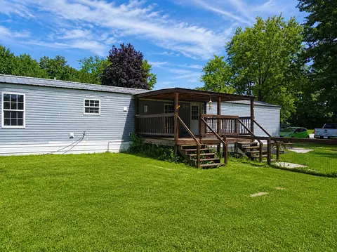 8215 S Us 421, San Pierre, IN 46374