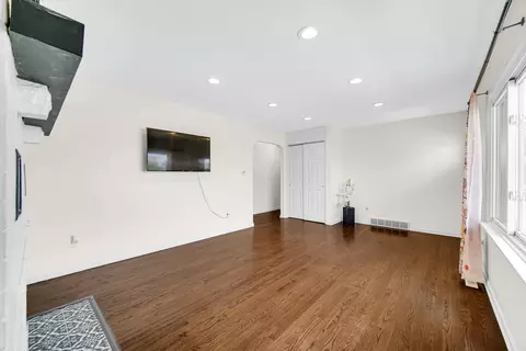 Living - 519 E North St, Crown Point, IN 46307 photo 3 of 3