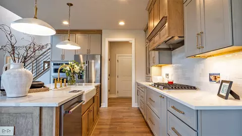 Kitchen - 449 Meadow Brooke Ln, Dyer, IN 46311 photo 2 of 3
