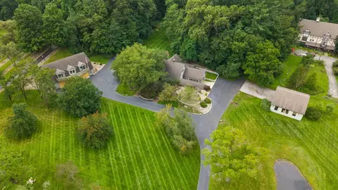 728 Old Suman Rd, Valparaiso, IN 46383