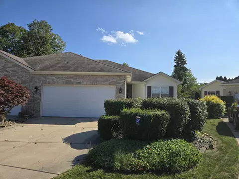 2202 Stori Ln, Valparaiso, IN 46383