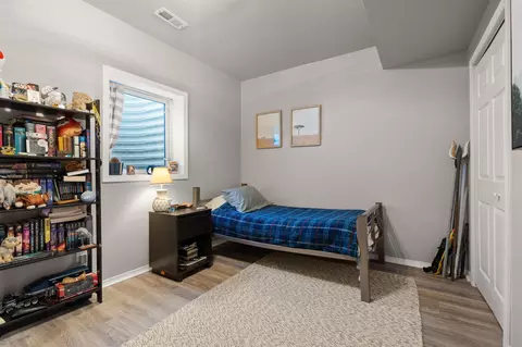 Bedroom - 11271 Elkhart Cir, Crown Point, IN 46307 photo 4 of 5