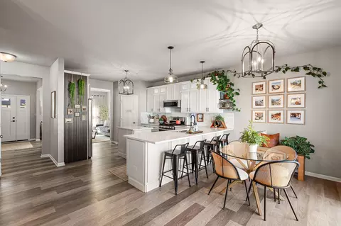 Kitchen - 11271 Elkhart Cir, Crown Point, IN 46307 photo 1 of 5