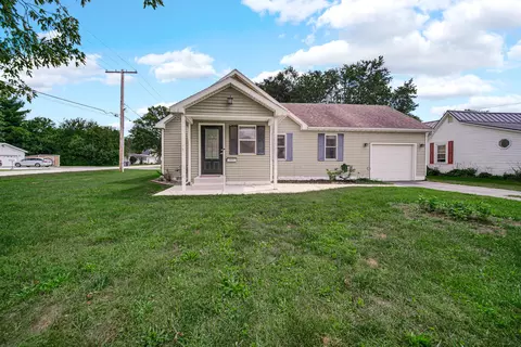821 N Webster St, Rensselaer, IN 47978
