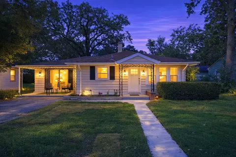 1020 E 61st Ave, Merrillville, IN 46410