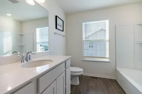 Bath - 10461 Pine Ln, Saint John, IN 46373 photo 5 of 5