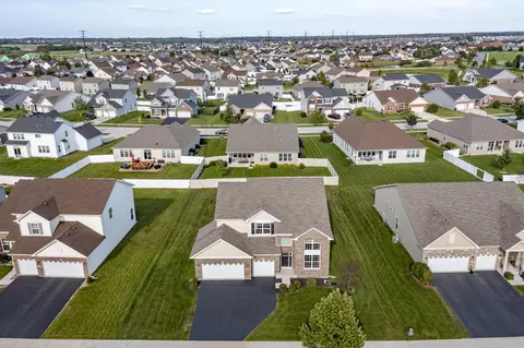 View/Area - 10461 Pine Ln, Saint John, IN 46373 photo 3 of 9