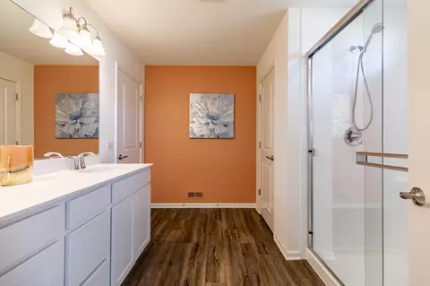 Bath - 10461 Pine Ln, Saint John, IN 46373 photo 3 of 5