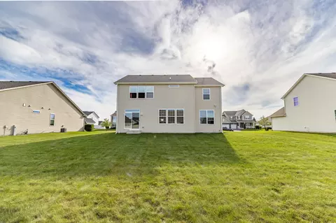 Exterior - 10461 Pine Ln, Saint John, IN 46373 photo 3 of 4