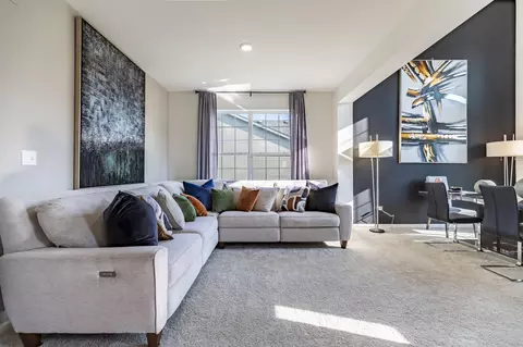 Living - 10461 Pine Ln, Saint John, IN 46373 photo 2 of 5