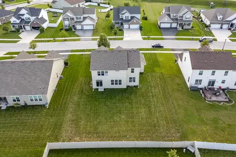View/Area - 10461 Pine Ln, Saint John, IN 46373 photo 5 of 9