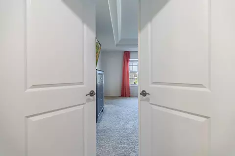 Entry Way - 10461 Pine Ln, Saint John, IN 46373 photo 6 of 8