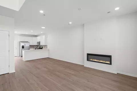 Living - 1603 Parkside Ln #D, Dyer, IN 46311 photo 1 of 3