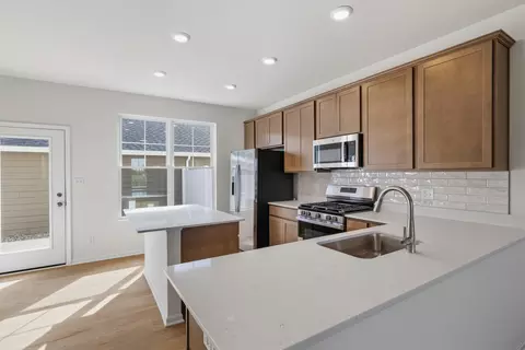 Kitchen - 1603 Parkside Ln #G, Dyer, IN 46311 photo 2 of 2