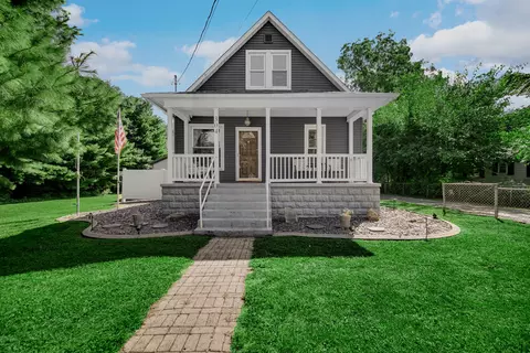 304 S Roosevelt Rd, Knox, IN 46534