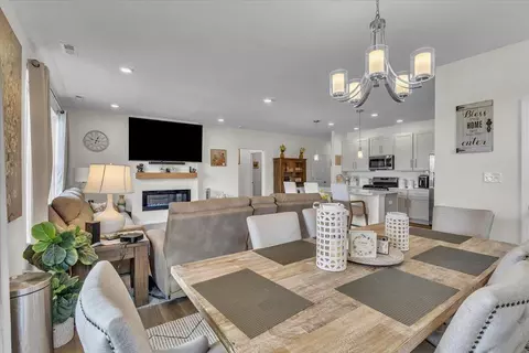 Dining - 7836 E 118th Ave, Crown Point, IN 46307 photo 1 of 3